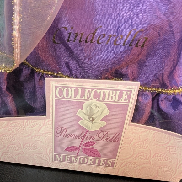 Authentic NIOB Collectible Memories Handcrafted Porcelain Cinderella Doll - Picture 6 of 13